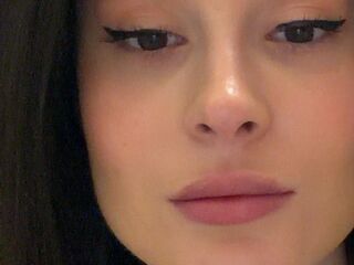 live cam show KrystinTuchman