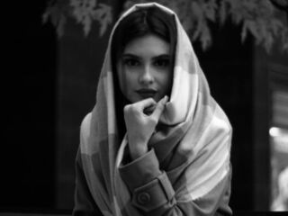 cam girl playing with sextoy KylaSieradski