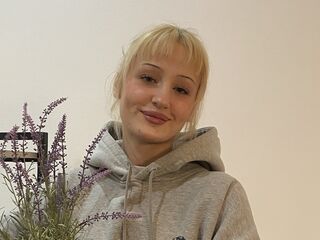 free chatroom KyungMikes