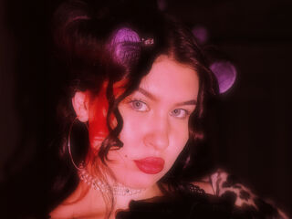 streaming live webcam LarondaSuitt