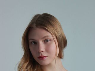 naughty webcamgirl LavonAllara