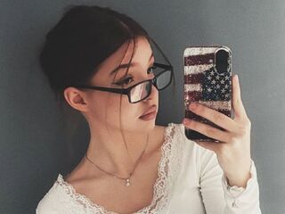 naked cam girl masturbating with vibrator LavoneKnable