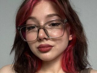 cam girl masturbating LessyGrayce