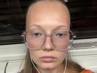 fingering cam slut LethaMital
