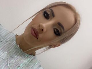 live webcam girl LillySun