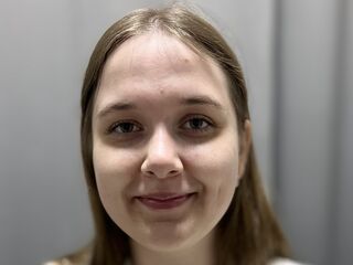 cam girl masturbating with dildo LindaLeen