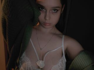 mastubating web cam girl LioraMist