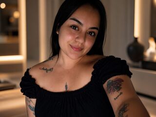 naughty cam girl fingering shaved pussy LizyFlores