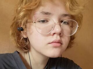 hot cam girl fingering pussy LucyRandy