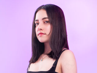 camgirl showing pussy LunaBelleth