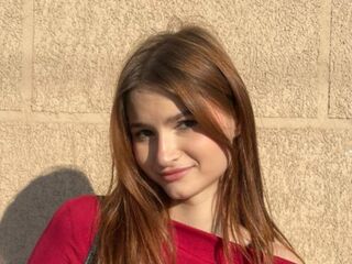 free webcam photo MadelynWealer