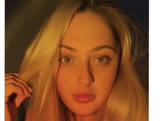 naked camgirl MarieBuck