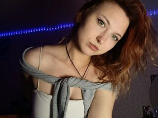 camwhore spreading pussy MaudieTuttle