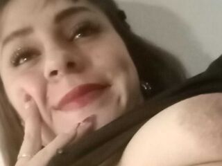 naked cam girl masturbating with vibrator MiaFons