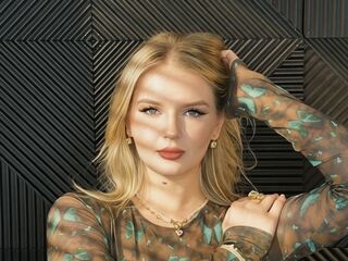 free nude cam MiaLloydy
