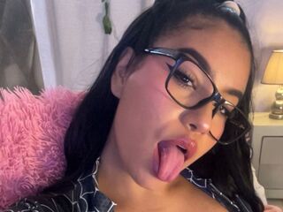 camgirl video chat room MihaCameron