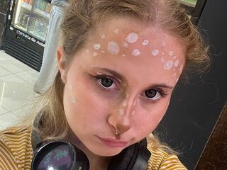 camslut topless NadiaSpeich
