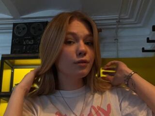 cam girl masturbating NicholGatz