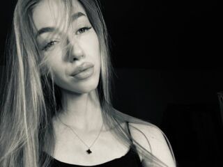 chat room live sex cam NikkiTenerovich