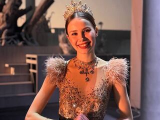 webcam striptease show NylaPitarresi