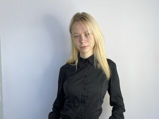 naked camgirl masturbating with dildo PhyllisBrancato