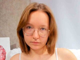 masturbating webcamgirl RexanneCopp