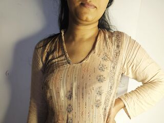 hot webcam slut RubbynaKhan