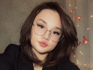 free livecam ShielaQuam