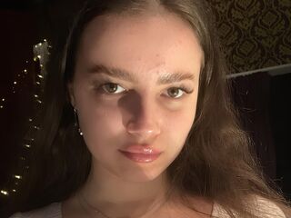 mastubating web cam girl ShirleyMartin