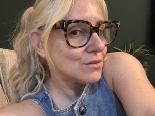 sexy live webcam girl SophiaHillUk