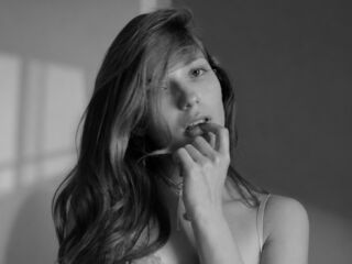 nude webcam girl SophieLix