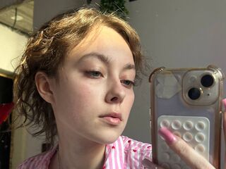 hot cam whore ThuyThorstad