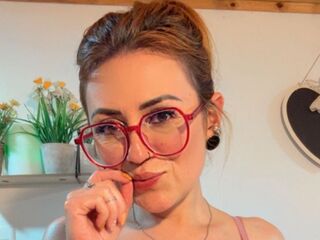 free nude webcam VictoriaFalon