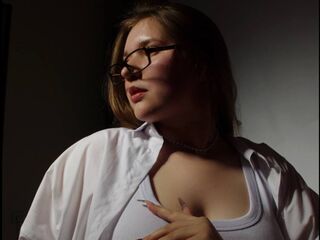 free liveshow WhiteeChloee