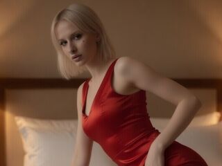 camgirl showing tits WildaDorney