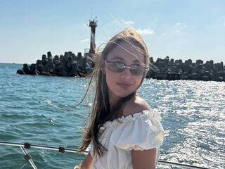 hot chatroom YaekoBrowers