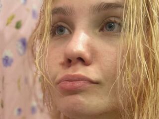 hot sex webcam YallyGreen