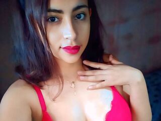 cam girl masturbating YessicaOrtiz