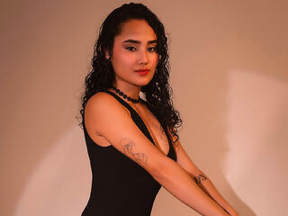 girl naked ZelynNoir